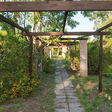 Baja Papaja Villaggio & Resort Hotel Foce Varano